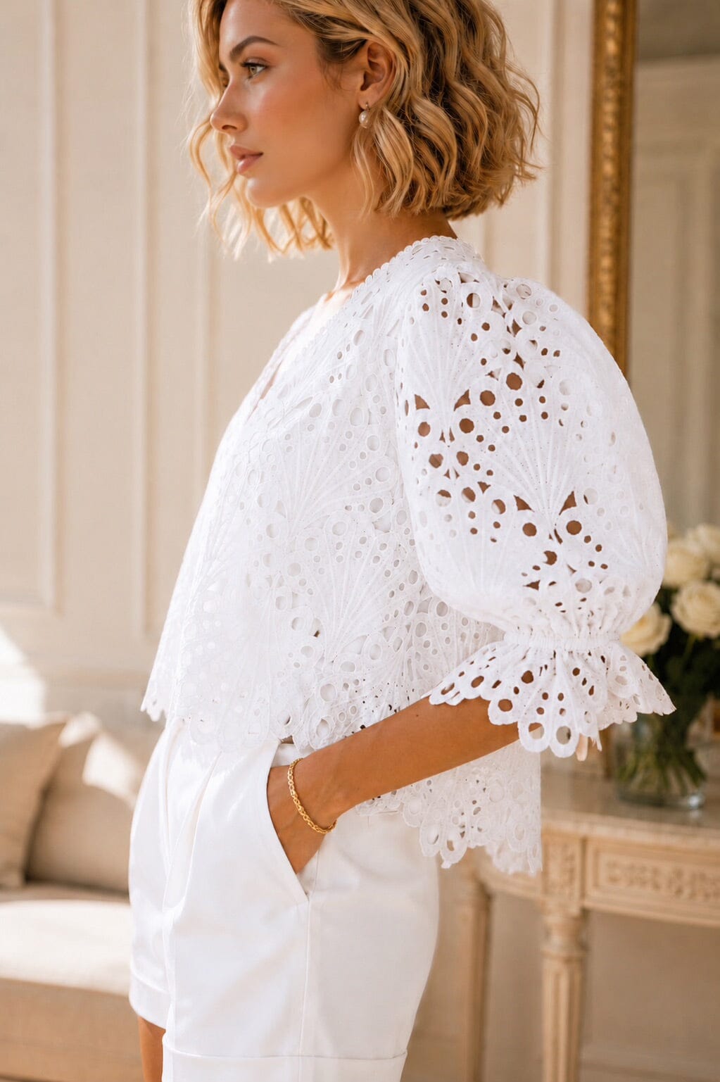 THE CAPRI LACE TOP - WHITE Blouses Avril Vin 